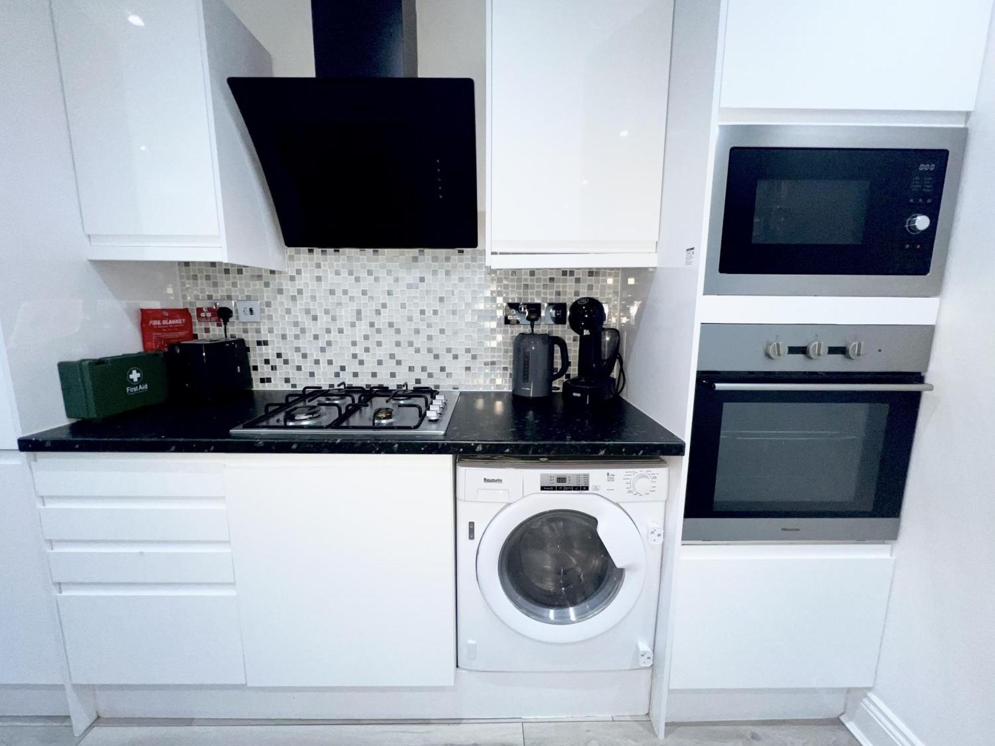 Charming 3-Bed Flat In Shepherds Bush - Sleeps 9 Londra Dış mekan fotoğraf