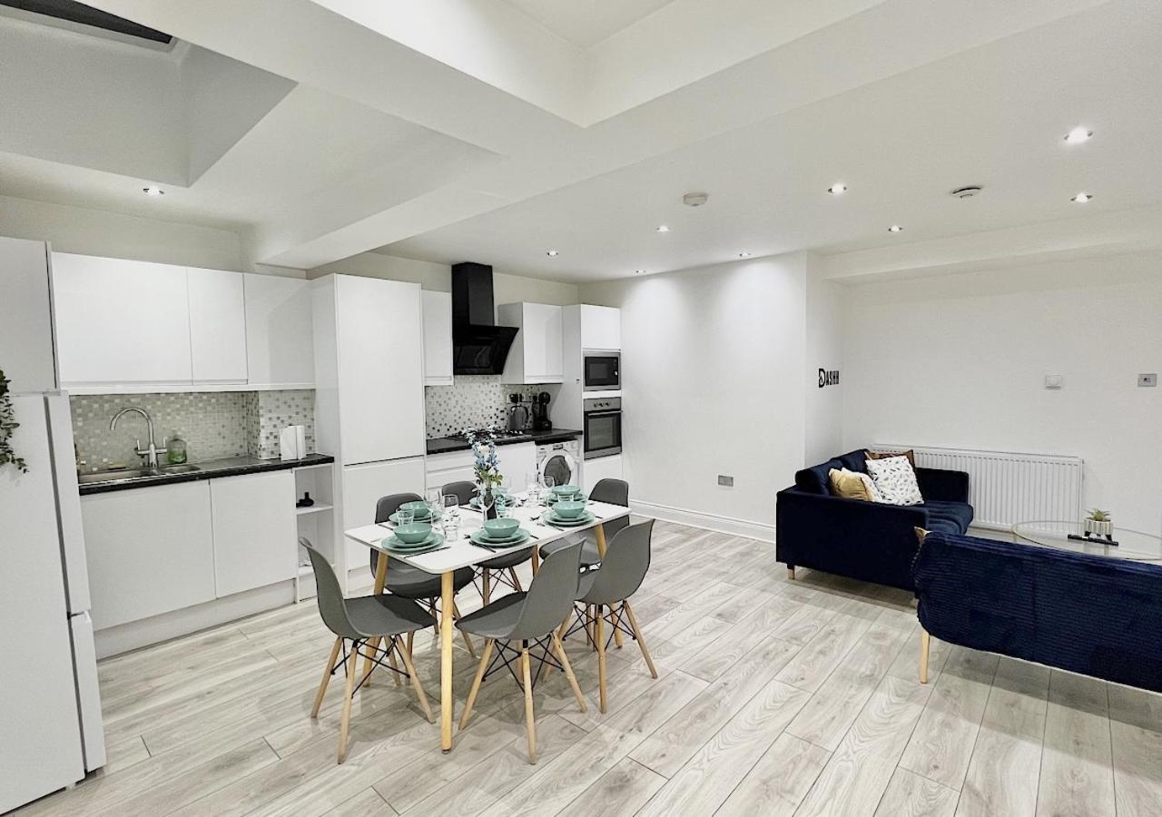 Charming 3-Bed Flat In Shepherds Bush - Sleeps 9 Londra Dış mekan fotoğraf